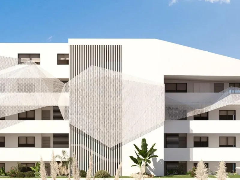 LUXURY RESIDENTIAL COMPLEX WITH SEA VIEWS IN EL HIGUERÓN & & Residential complex of 157 homes distributed in 4 buildings. The first two face east, with the properties arranged in such a way that some do not interfere with the views of the others, wh