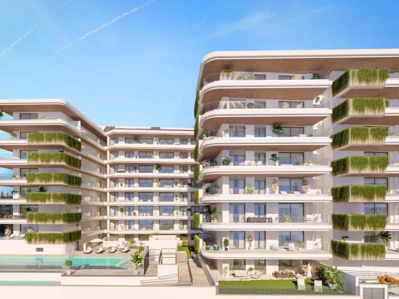 NEW BUILD RESIDENTIAL COMPLEX IN FUENGIROLA& & New build development, just a few metres from the beach, in the most exclusive area of Fuengirola city centre.& & Reidential complex is an exclusive development of 116 new build apartments in the 
