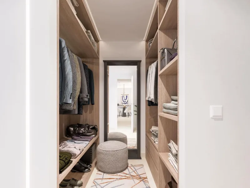 NEW BUILD RESIDENTIAL COMPLEX IN FUENGIROLA& & New build development, just a few metres from the beach, in the most exclusive area of Fuengirola city centre.& & Reidential complex is an exclusive development of 116 new build apartments in the 