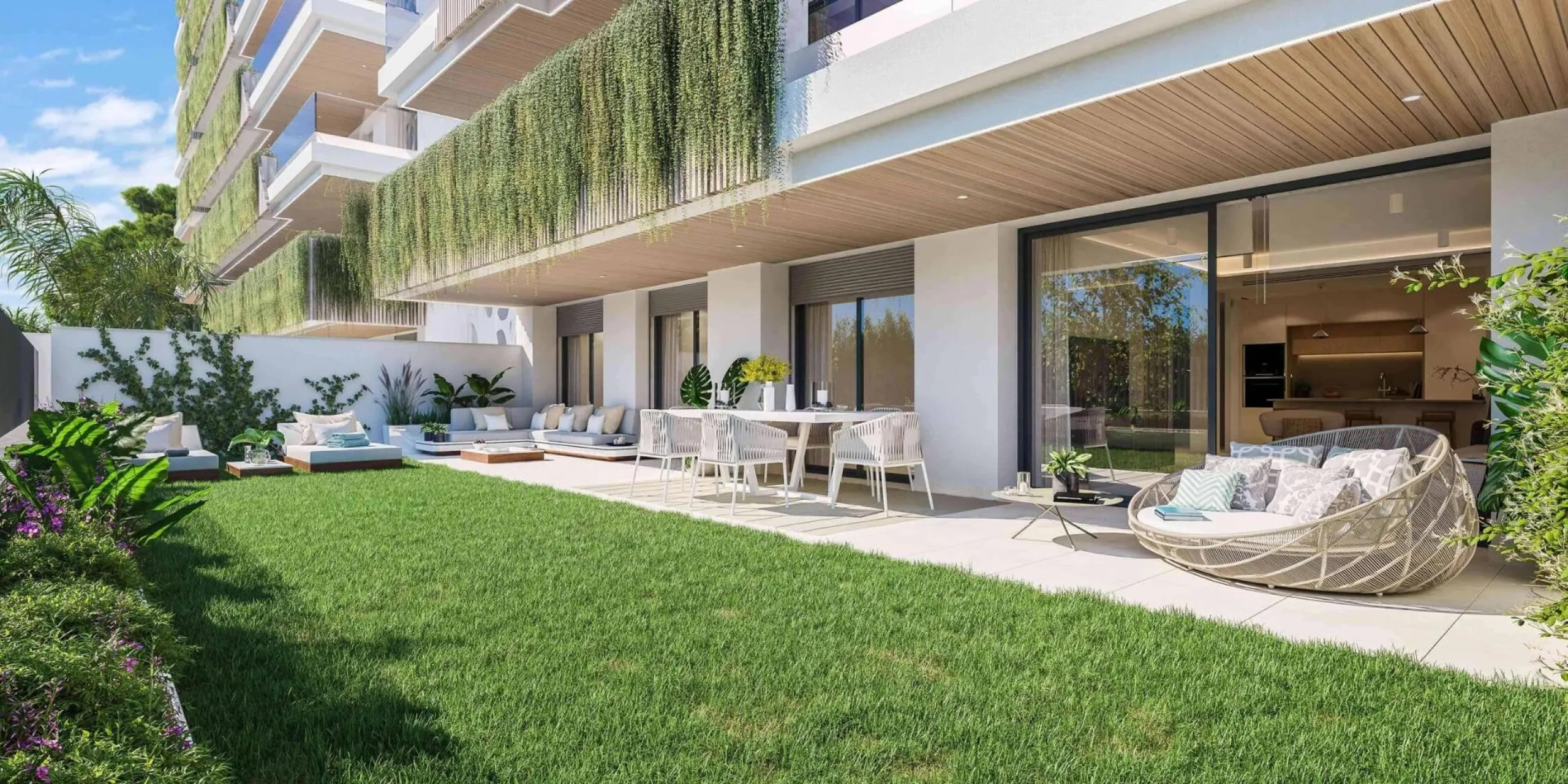 NEW BUILD RESIDENTIAL COMPLEX IN FUENGIROLA& & New build development, just a few metres from the beach, in the most exclusive area of Fuengirola city centre.& & Reidential complex is an exclusive development of 116 new build apartments in the 