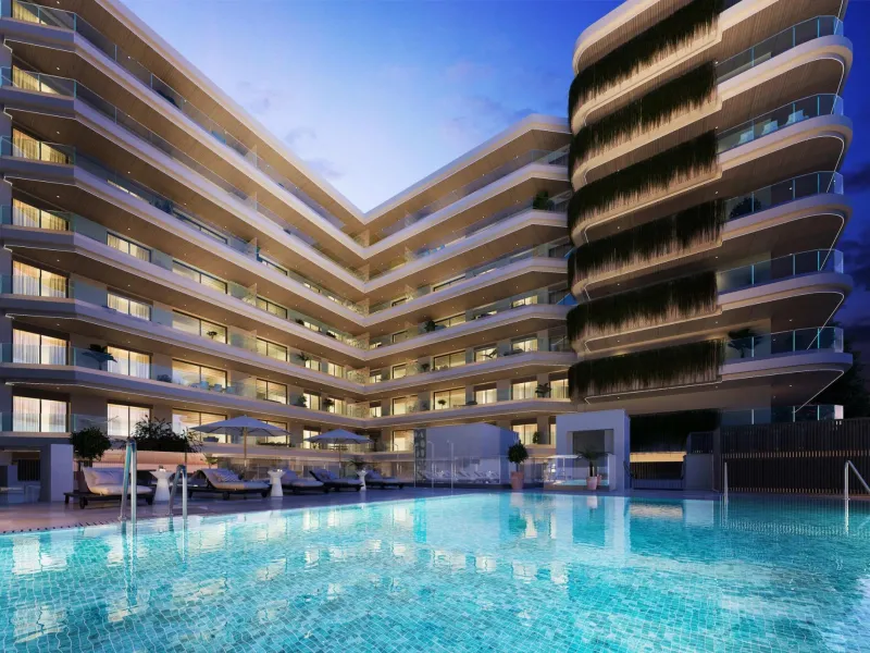 NEW BUILD RESIDENTIAL COMPLEX IN FUENGIROLA& & New build development, just a few metres from the beach, in the most exclusive area of Fuengirola city centre.& & Reidential complex is an exclusive development of 116 new build apartments in the 