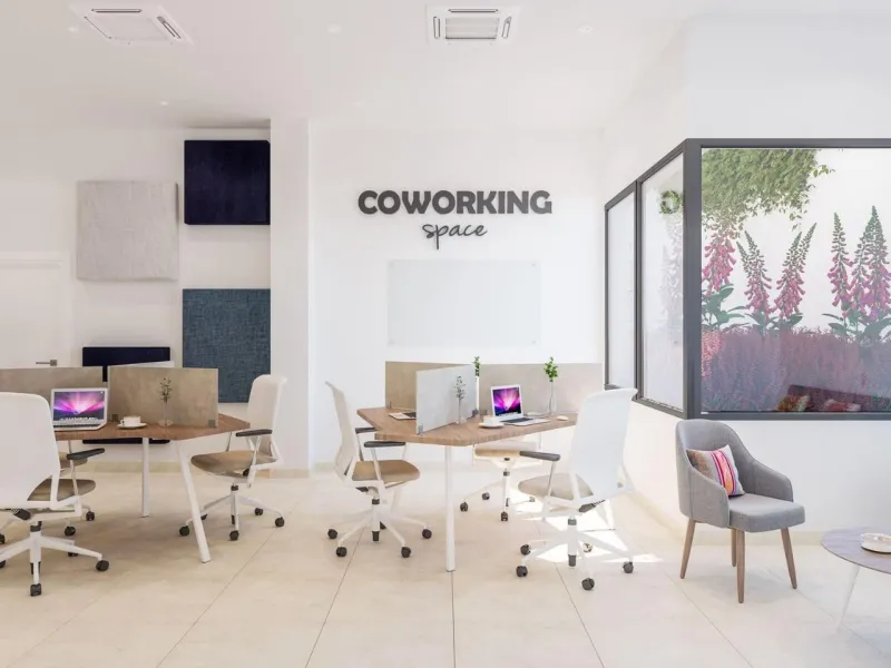 NEW BUILD RESIDENTIAL COMPLEX IN FUENGIROLA& & New build development, just a few metres from the beach, in the most exclusive area of Fuengirola city centre.& & Reidential complex is an exclusive development of 116 new build apartments in the 