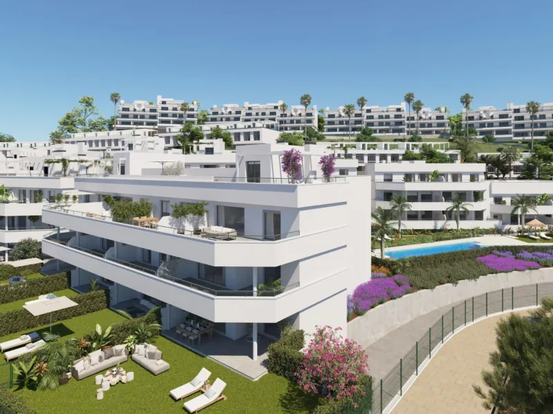 NEW BUILD RESIDENTIAL COMPLEX NEAR ESTEPONA& & New Build an exclusive development of apartments and townhouses located in the privileged setting of Estepona's Golden Mile.& & Modern properties with 2 and 3 bedrooms enjoy spacious southwest fac