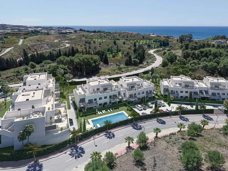 NEW BUILD RESIDENTIAL COMPLEX IN VELEZ-MALAGA& & New Build unique residential complex in Velez-Malaga that offers all the functionalities and creating an ideal place to live. & & The development consists of 154 flats of 2 and 3 bedrooms, all o