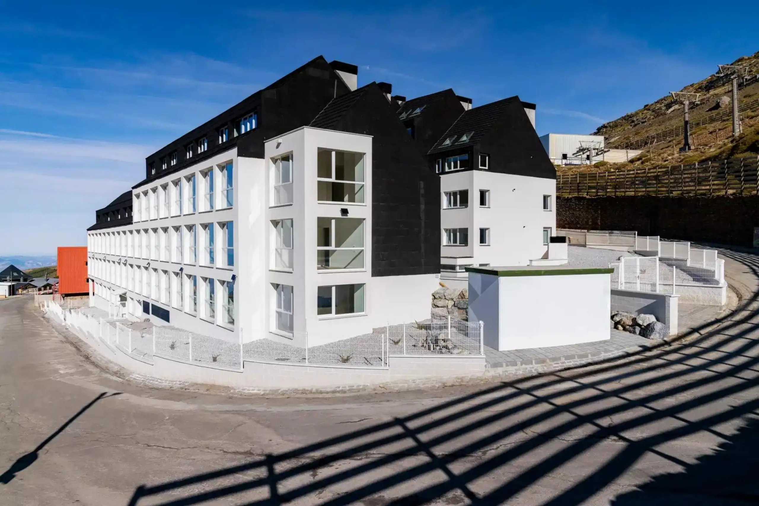 NEW BUILD RESIDENTIAL IN SIERRA NEVADA& & New Build residential consists of 20 key ready studios and apartments, which perfectly fuse the authenticity of tradition and modern comfort.& & Every detail has been meticulously selected to provide a