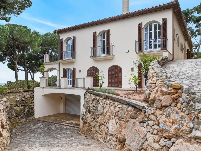 Exclusive sea view villa in Punta Brava, Costa Brava