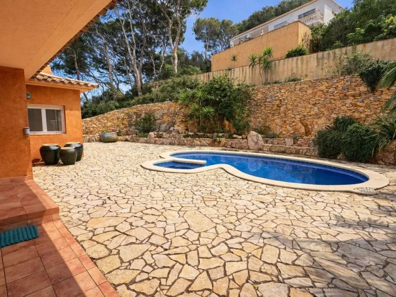 Detached frontline sea villa between Pals and Begur, Costa Brava