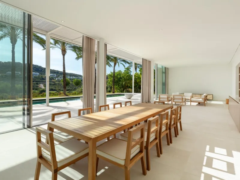 NEW BUILD EXCLUSIVE LUXURY VILLA AT FINCA CORTESÍN, CASARES& & This astonishing villa is the embodiment of luxury golfside living. Meticulously designed by the esteemed architects Vicens &amp; Romans, this opulent residence showcases an unrivalled a