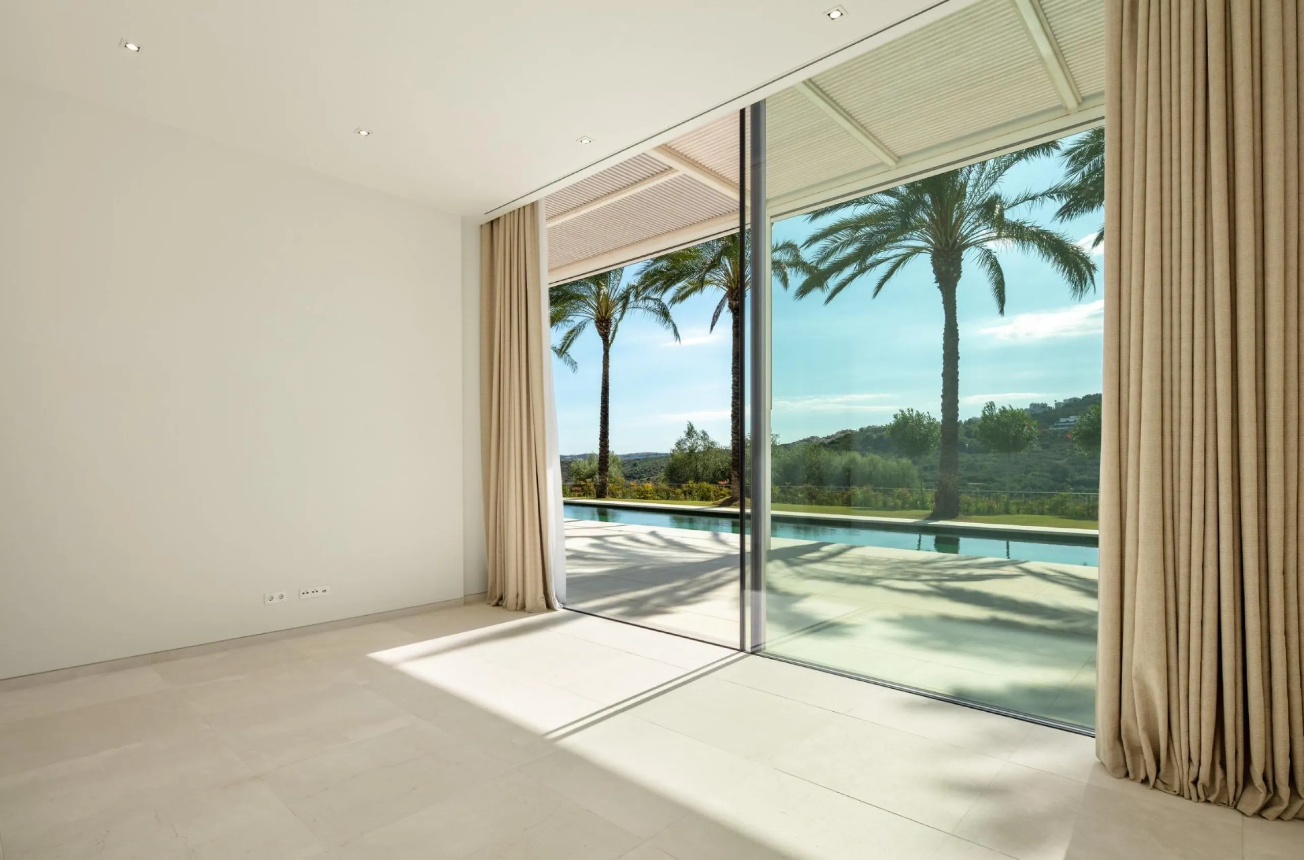 NEW BUILD EXCLUSIVE LUXURY VILLA AT FINCA CORTESÍN, CASARES& & This astonishing villa is the embodiment of luxury golfside living. Meticulously designed by the esteemed architects Vicens &amp; Romans, this opulent residence showcases an unrivalled a