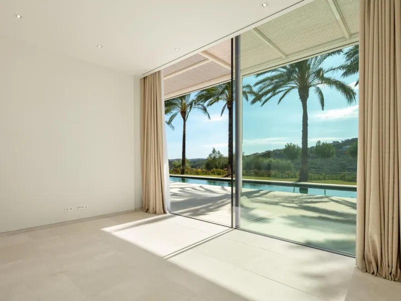 NEW BUILD EXCLUSIVE LUXURY VILLA AT FINCA CORTESÍN, CASARES& & This astonishing villa is the embodiment of luxury golfside living. Meticulously designed by the esteemed architects Vicens &amp; Romans, this opulent residence showcases an unrivalled a