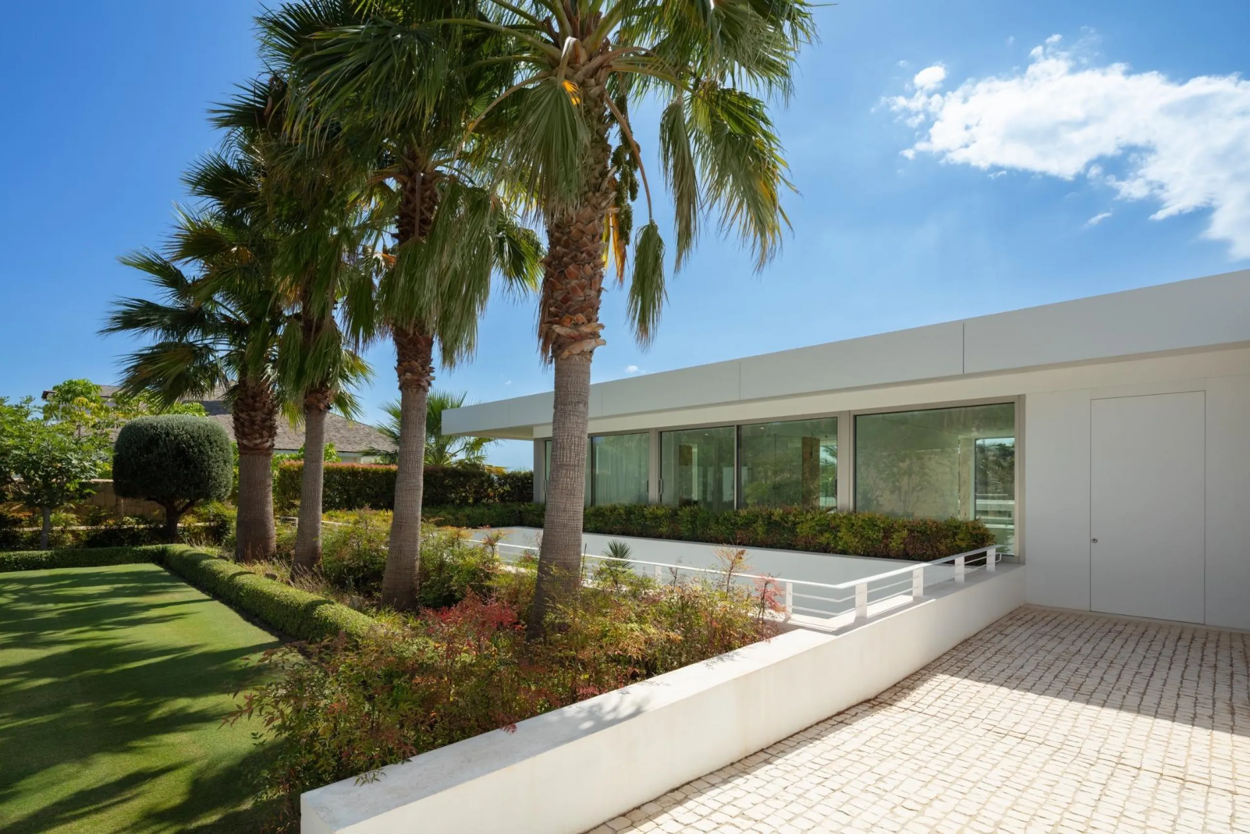 NEW BUILD EXCLUSIVE LUXURY VILLA AT FINCA CORTESÍN, CASARES& & This astonishing villa is the embodiment of luxury golfside living. Meticulously designed by the esteemed architects Vicens &amp; Romans, this opulent residence showcases an unrivalled a