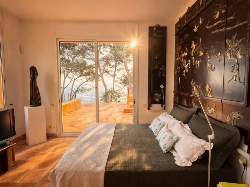 Detached frontline sea villa between Pals and Begur, Costa Brava