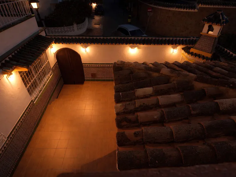 We are pleased to present this fantastic property located in the exclusive and quiet area of Pueblo López, one of the most sought-after neighborhoods in Fuengirola, within walking distance of all amenities, shops, and services.