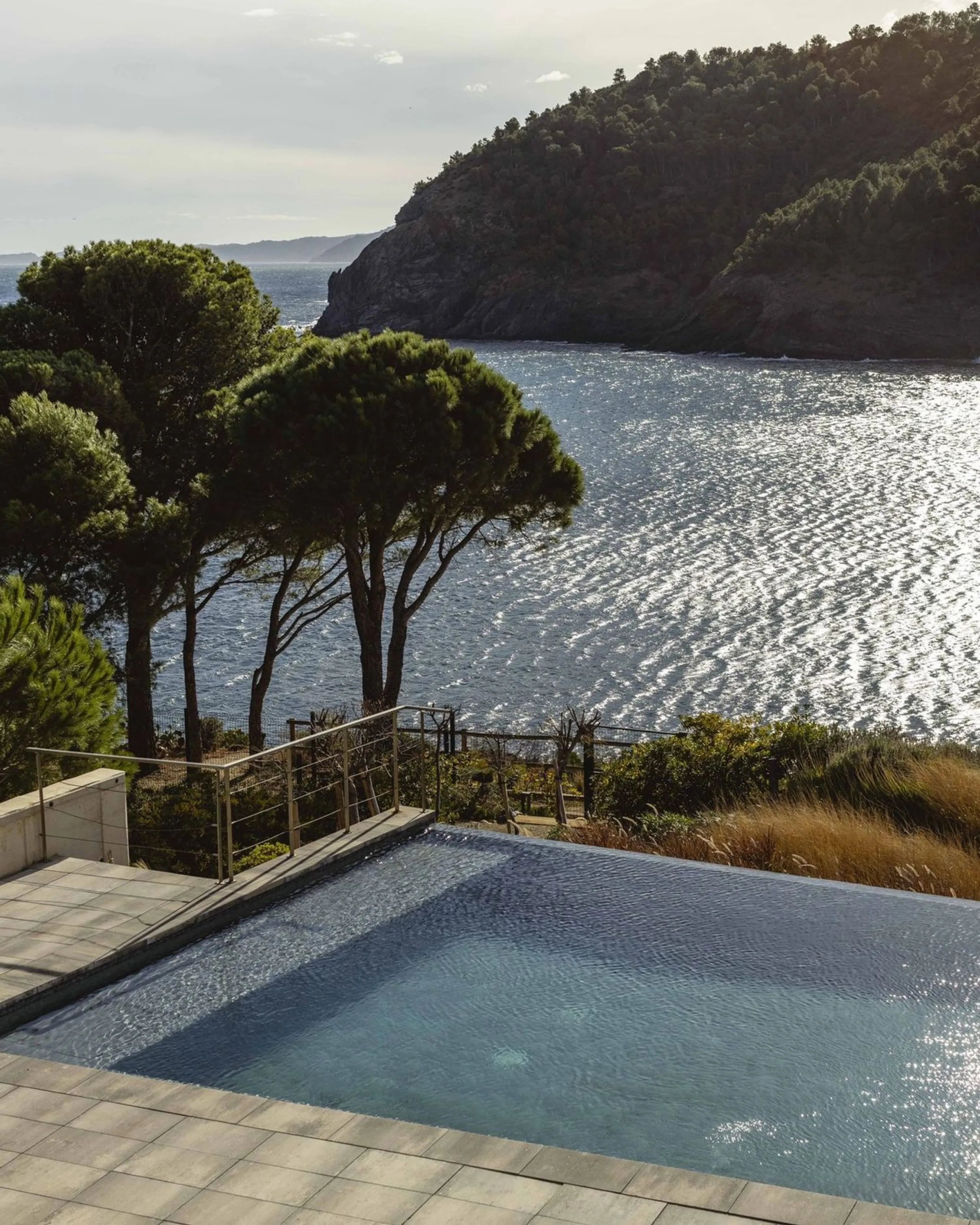 Villa exclusiva y moderna con acceso al mar en Costa Brava