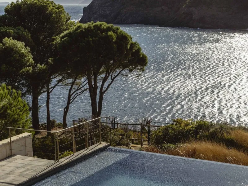 Villa exclusiva y moderna con acceso al mar en Costa Brava