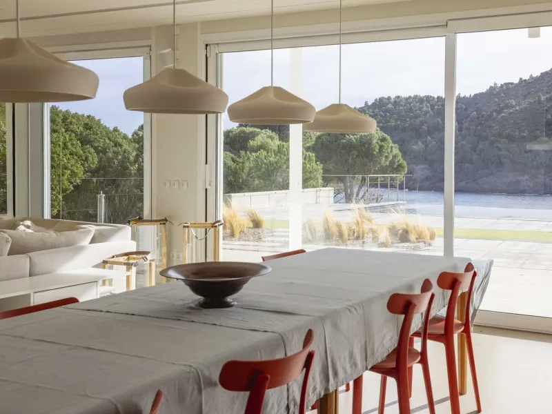 Villa exclusiva y moderna con acceso al mar en Costa Brava