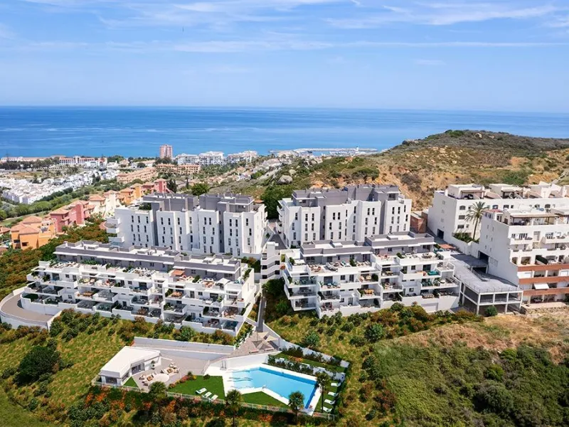 NEW BUILD RESIDENTIAL COMPLEX IN LA DUQUESA, MANILVA& & New Build residential complex consists of 60 apartments and penthouses with 2 and 3 bedrooms in La Duquesa golf, Manilva. & The blocks are distributed in ground floor, 2 storeys and penthous