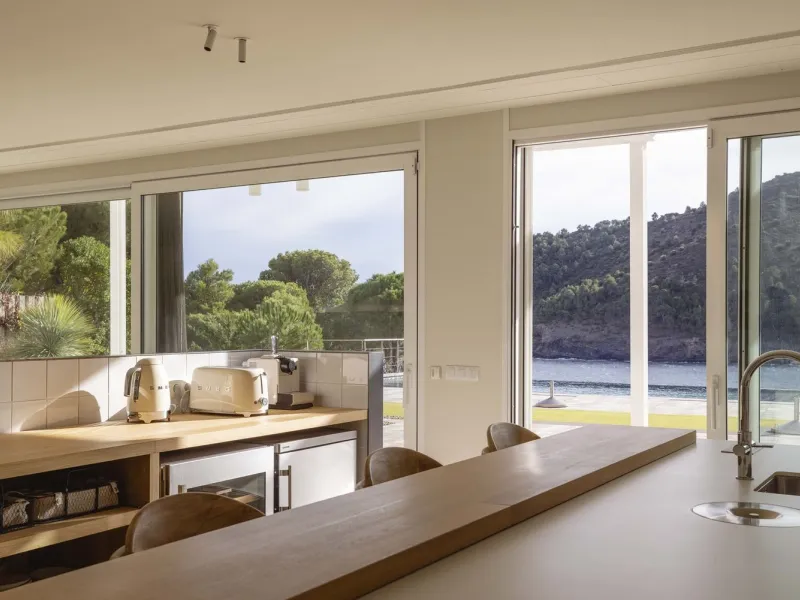 Villa exclusiva y moderna con acceso al mar en Costa Brava