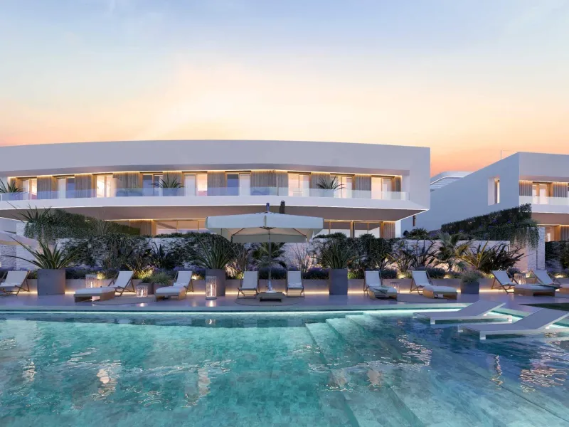 NEW BUILD RESIDENTIAL COMPLEX IN EL PARAISO, MALAGA& & If you are looking for a place to relax, enjoy the sun, gastronomy, and outdoor sports... you are in the right place. New Build Residence is a boutique residential complex of 15 modern homes in 