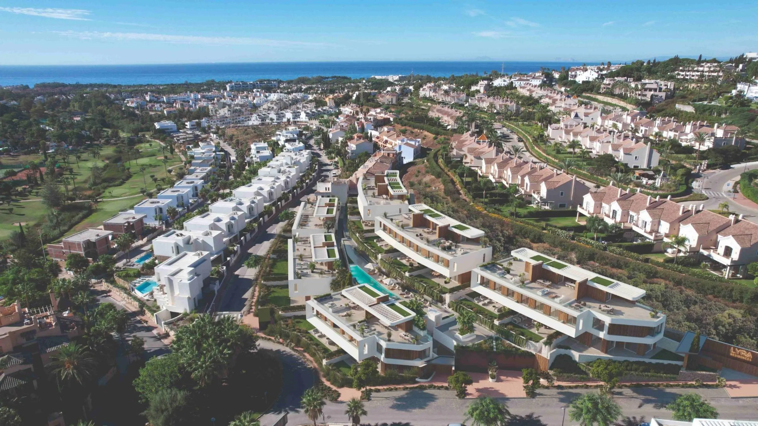 NEW BUILD RESIDENTIAL COMPLEX IN EL PARAISO, MALAGA& & If you are looking for a place to relax, enjoy the sun, gastronomy, and outdoor sports... you are in the right place. New Build Residence is a boutique residential complex of 15 modern homes in 