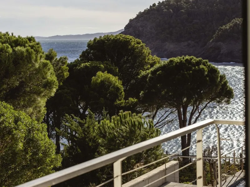 Villa exclusiva y moderna con acceso al mar en Costa Brava