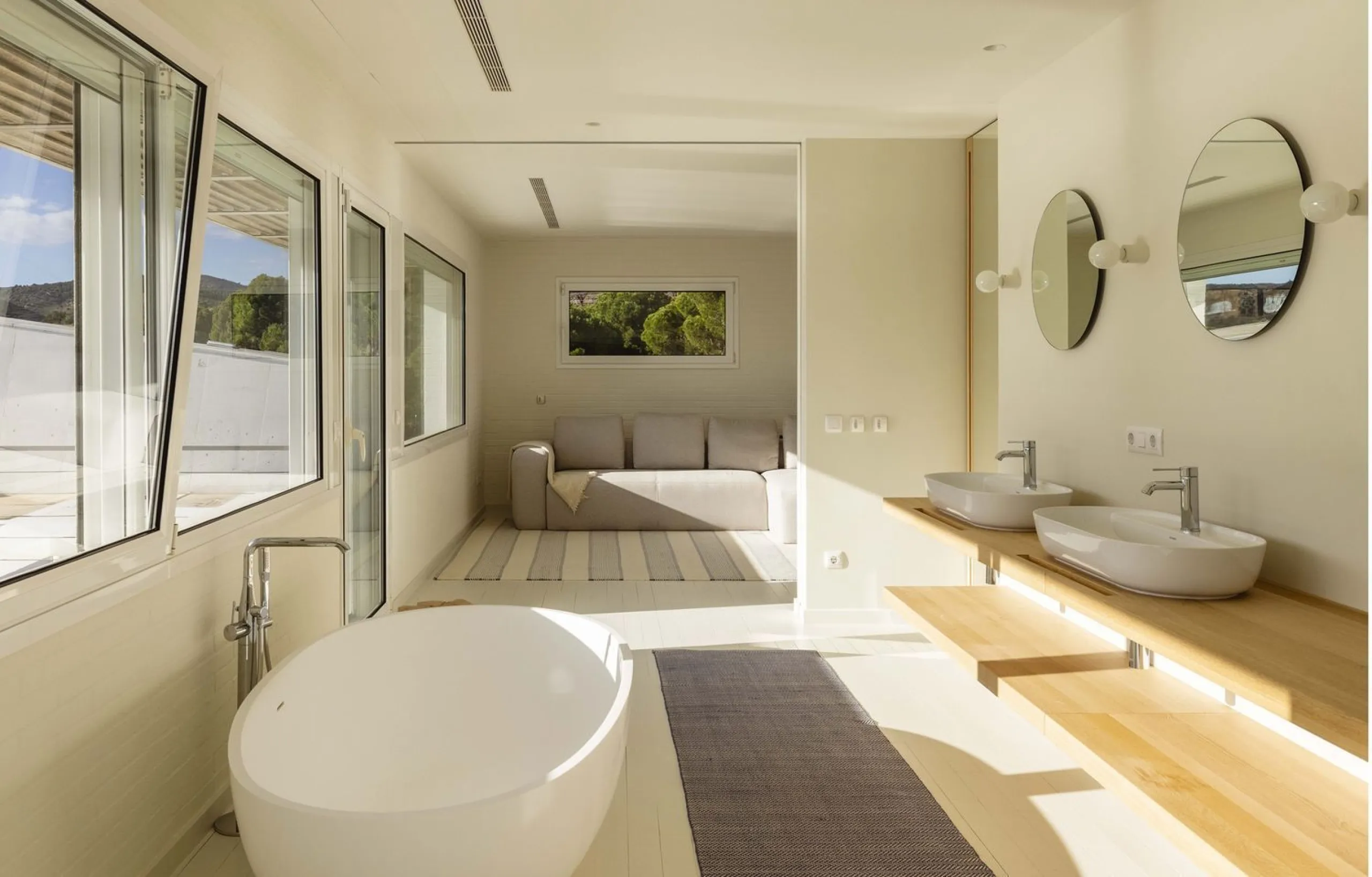 Villa exclusiva y moderna con acceso al mar en Costa Brava