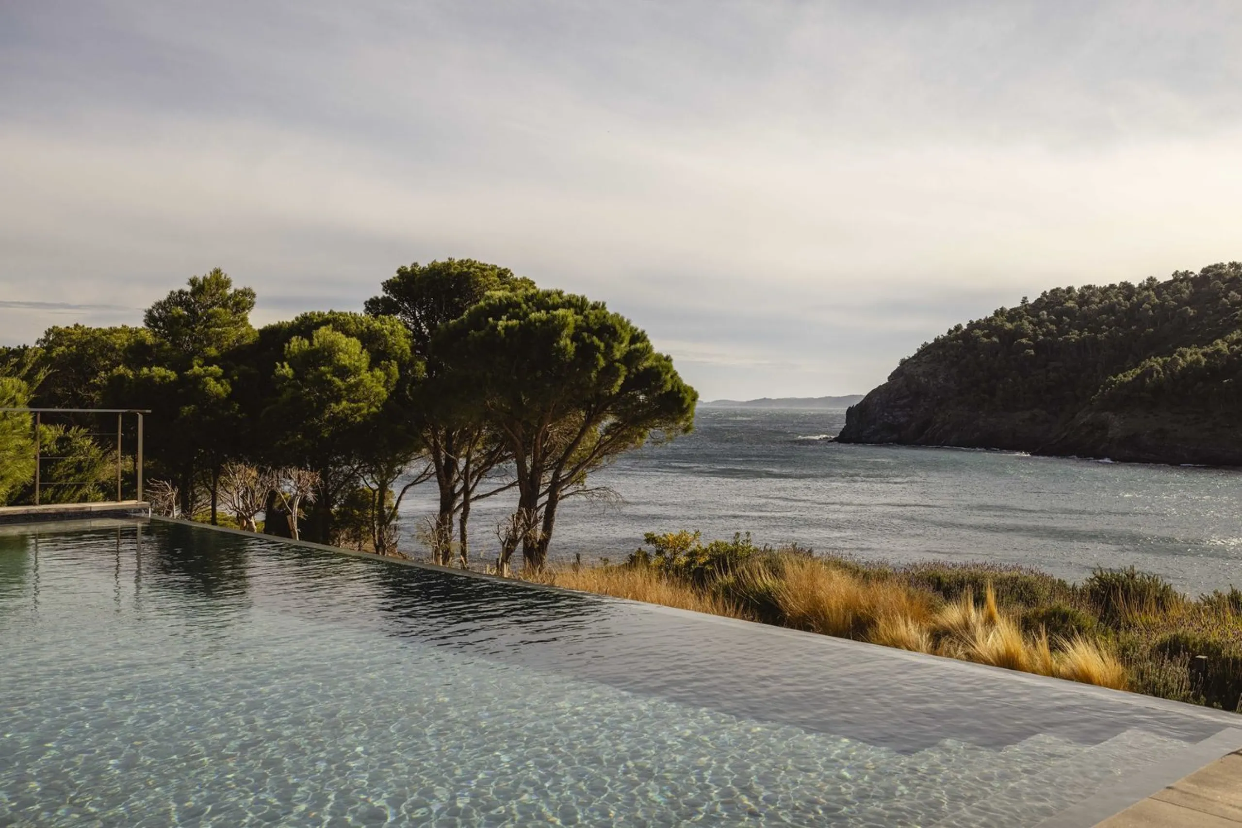 Villa exclusiva y moderna con acceso al mar en Costa Brava
