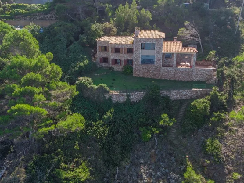 Exclusive villa with sea views in Sa Riera, Begur
