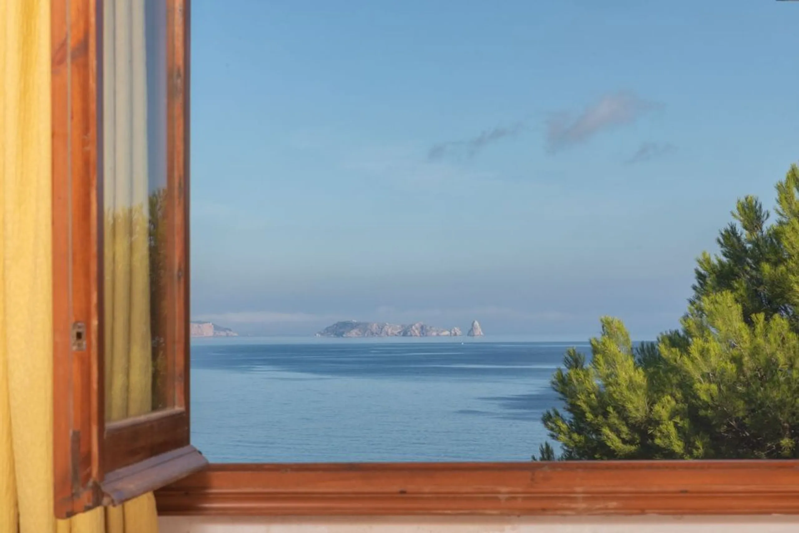 Exclusive villa with sea views in Sa Riera, Begur