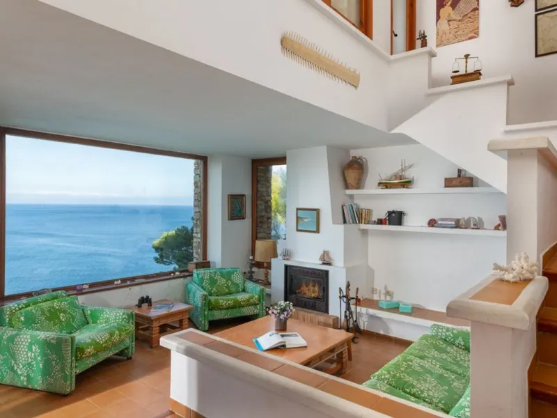 Exclusive villa with sea views in Sa Riera, Begur