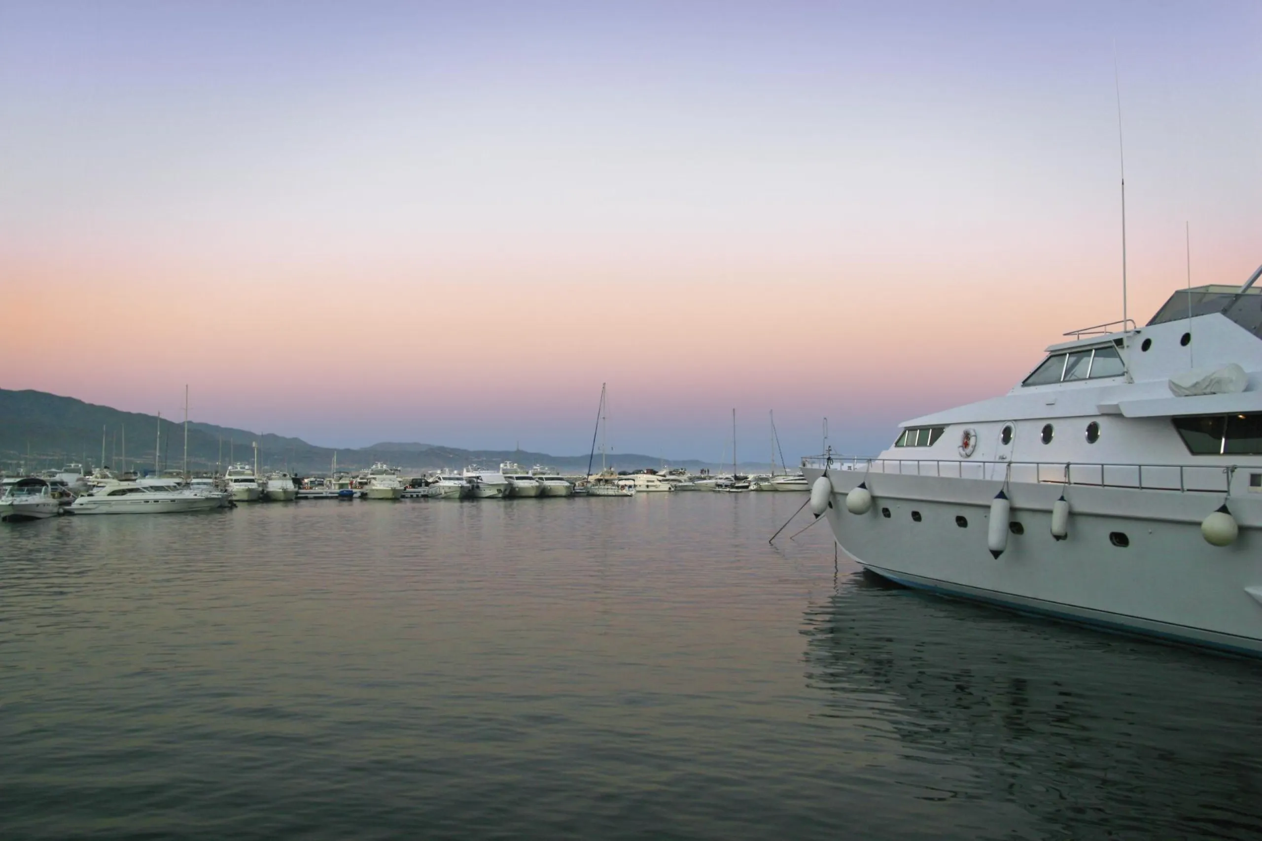 NEW BUILD RESIDENTIAL COMPLEX AT LOS JARALILLOS, BENAHAVIS& & New Build residential complex of 60 apartments and penthouses with parking space and private storage room located in the Benahavís area.& & The new residential is part of the renown