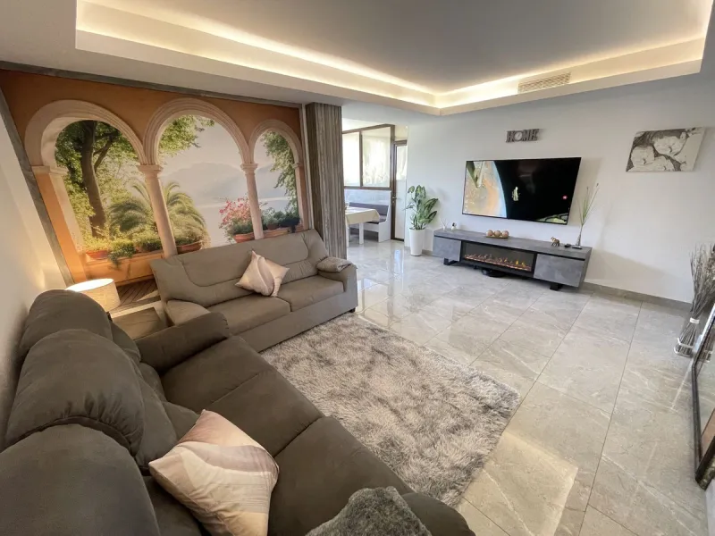 Fully Renovated 3-Bedroom Apartment with Panoramic Views –  La Cañada, Marbella