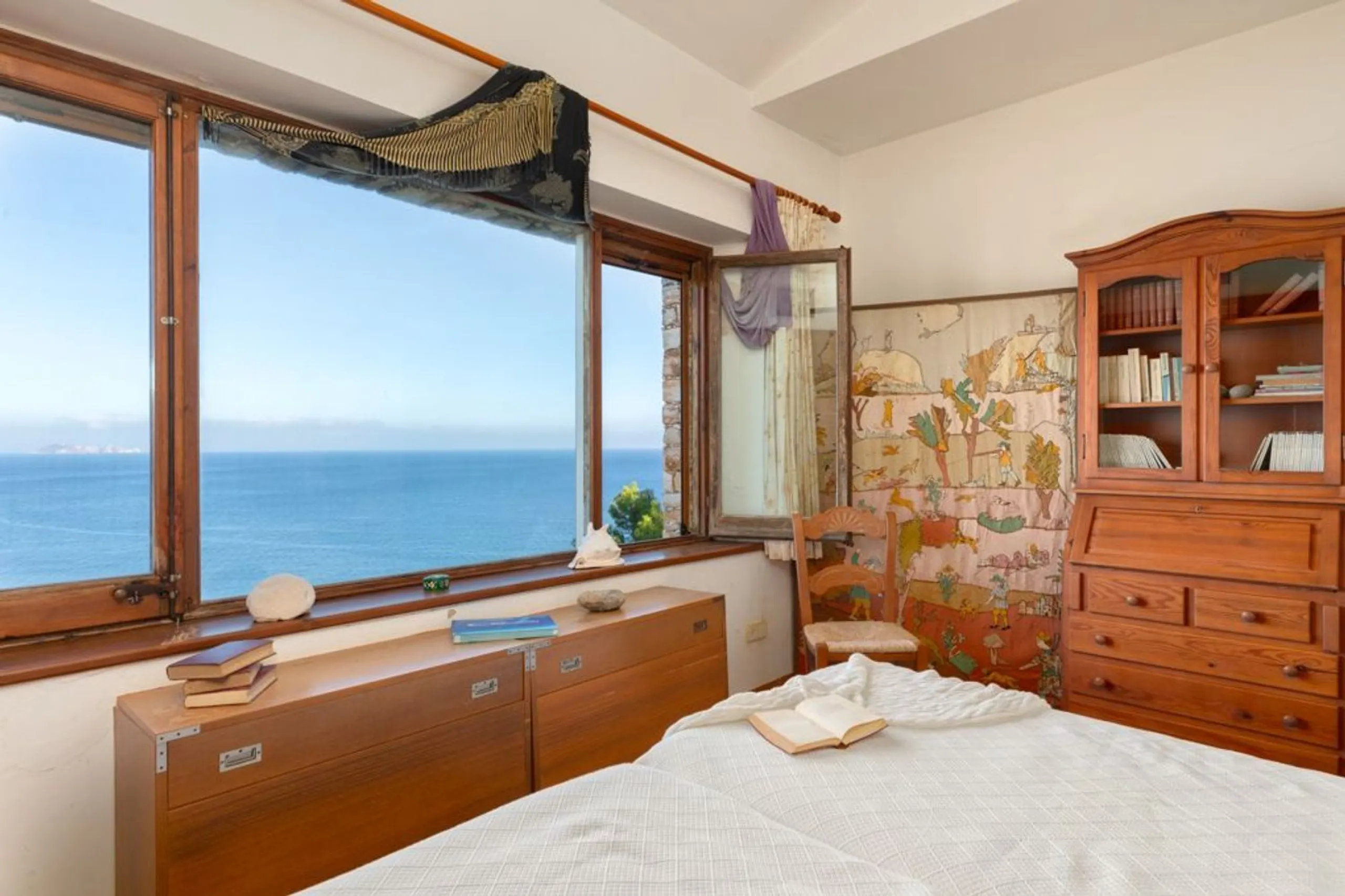 Exclusive villa with sea views in Sa Riera, Begur