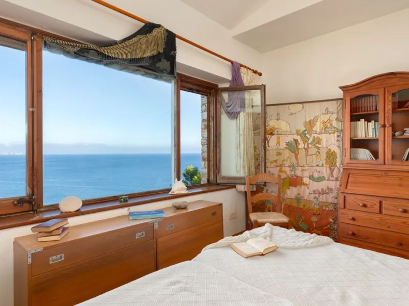 Exclusive villa with sea views in Sa Riera, Begur