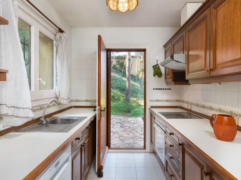 Exclusive villa with sea views in Sa Riera, Begur