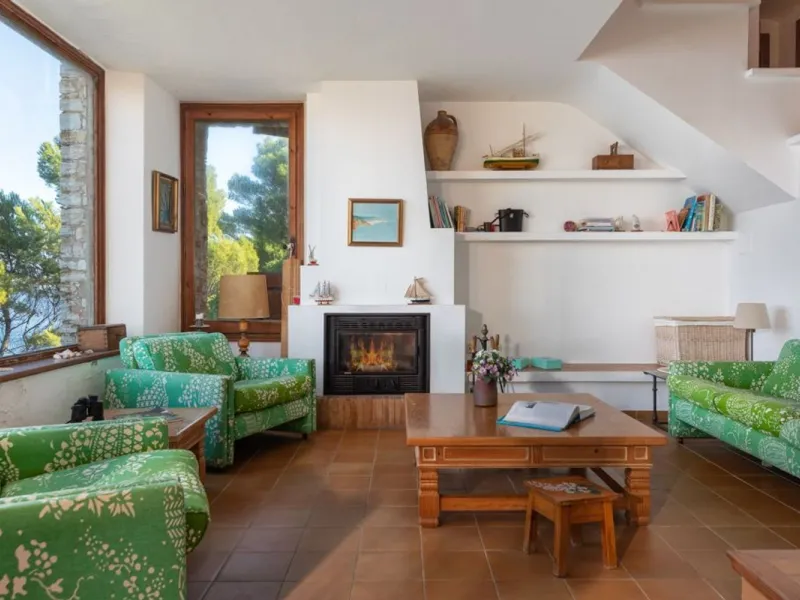 Exclusive villa with sea views in Sa Riera, Begur