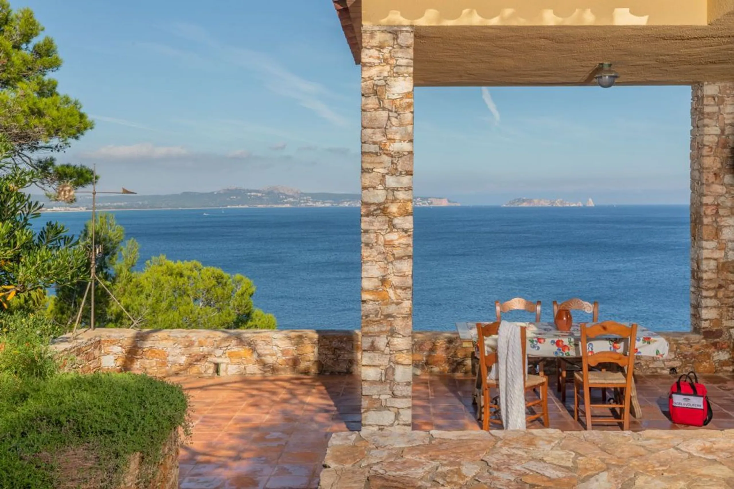 Exclusive villa with sea views in Sa Riera, Begur