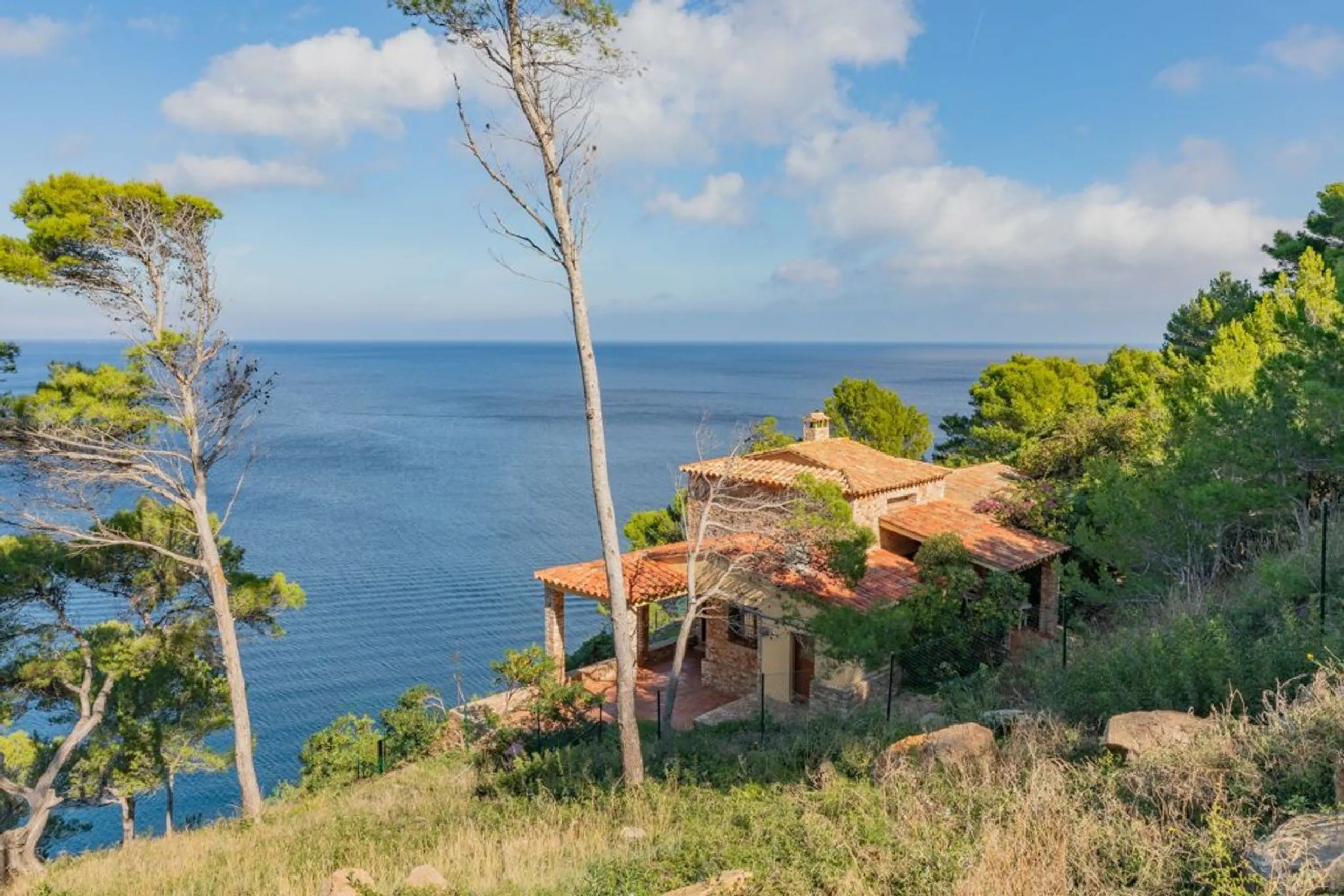 Exclusive villa with sea views in Sa Riera, Begur