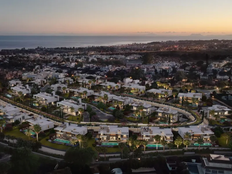 NEW BUILD LUXURY VILLAS NEAR MARBELLA& & Nestled within the illustrious enclave of Nueva Andalucia, New Project provides residents a luxurious escape that embodies the true essence of luxury living. With its privileged location in Nueva Andalucia, r
