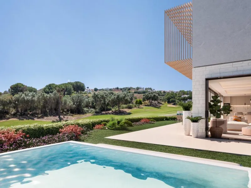 NEW BUILD TOWNOUSES NEAR MIJAS ON THE GOLF RESORT& & Luxury New Build residential of 58 incredible 2 and 3 bedroom townhouses to be built to the highest specification overlooking the renowned La Cala Resort Golf course. Reaching the pinnacle of cont
