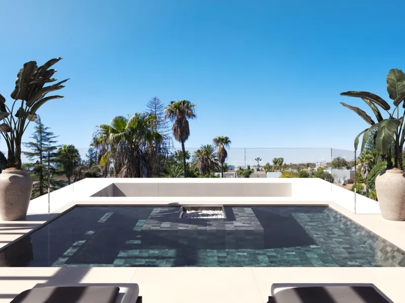 NEW BUILD VILLAS IN MARBELLA & & New Build development of Villas in Marbella, located in a unique and privileged environment, where, within walking distance walking distance to, among other things, the sea with its promenade and its different promen
