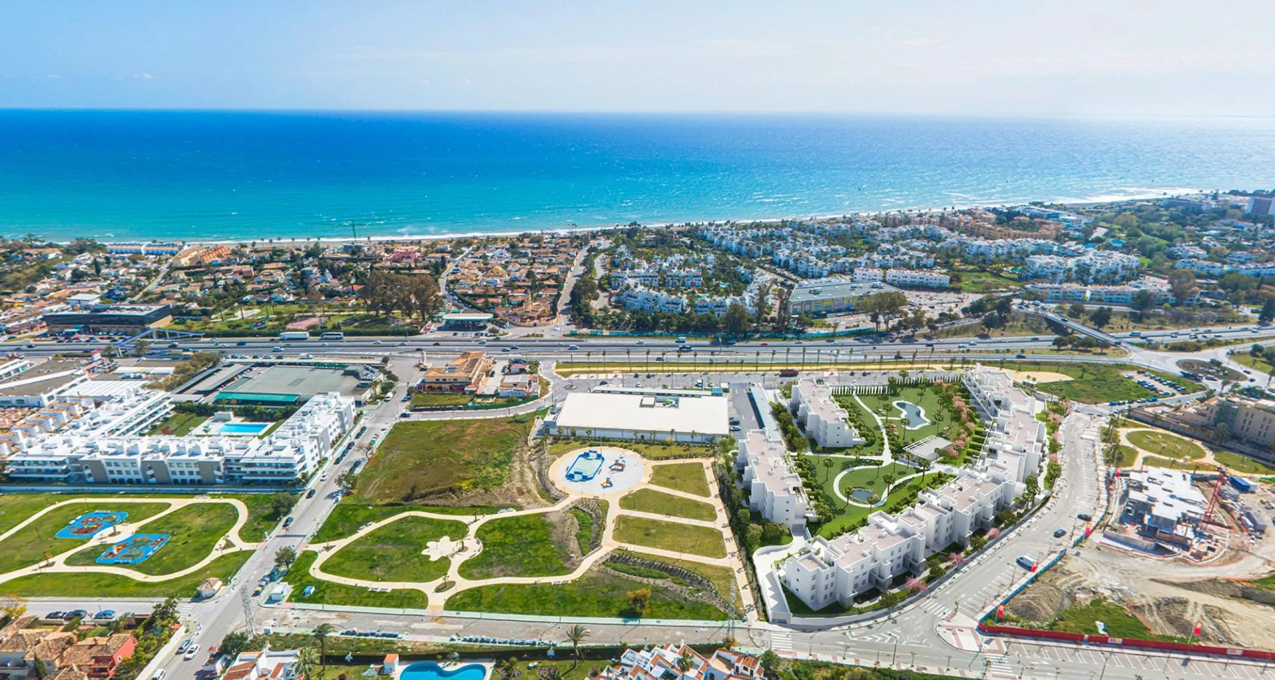 NEW BUILD RESIDENTIAL COMPLEX NEAR ESTEPONA& & New Build stylish and contemporary development of 95 apartments and penthouses, located in a convenient and central location on the New Golden Mile. Whether you are looking for the perfect holiday home 
