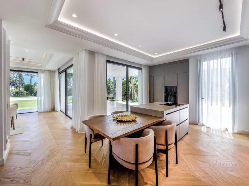 New Luxury Villas with Sea Views in Lomas de Marbella Club