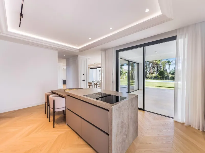 New Luxury Villas with Sea Views in Lomas de Marbella Club