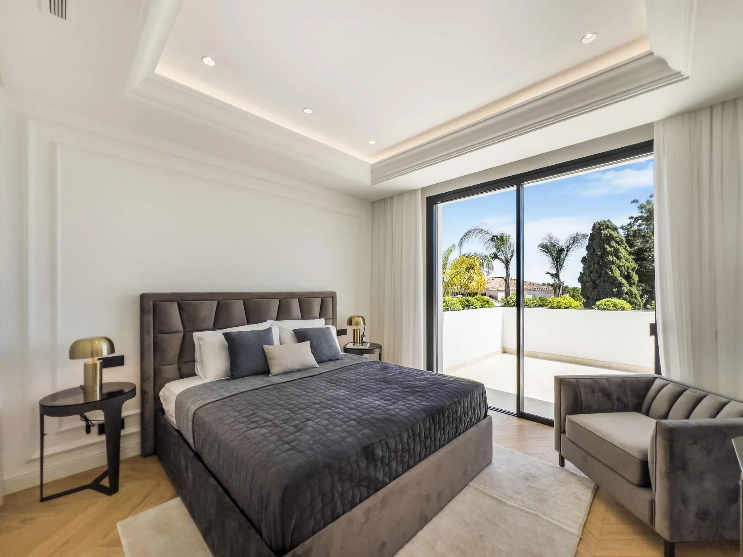 New Luxury Villas with Sea Views in Lomas de Marbella Club