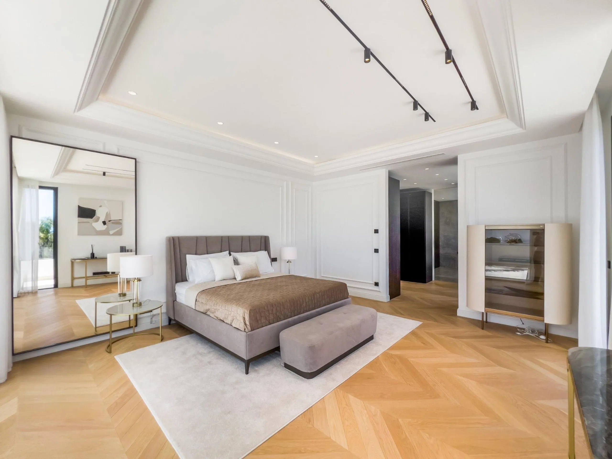 New Luxury Villas with Sea Views in Lomas de Marbella Club