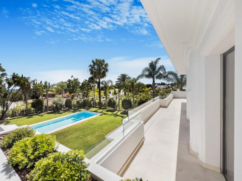 New Luxury Villas with Sea Views in Lomas de Marbella Club