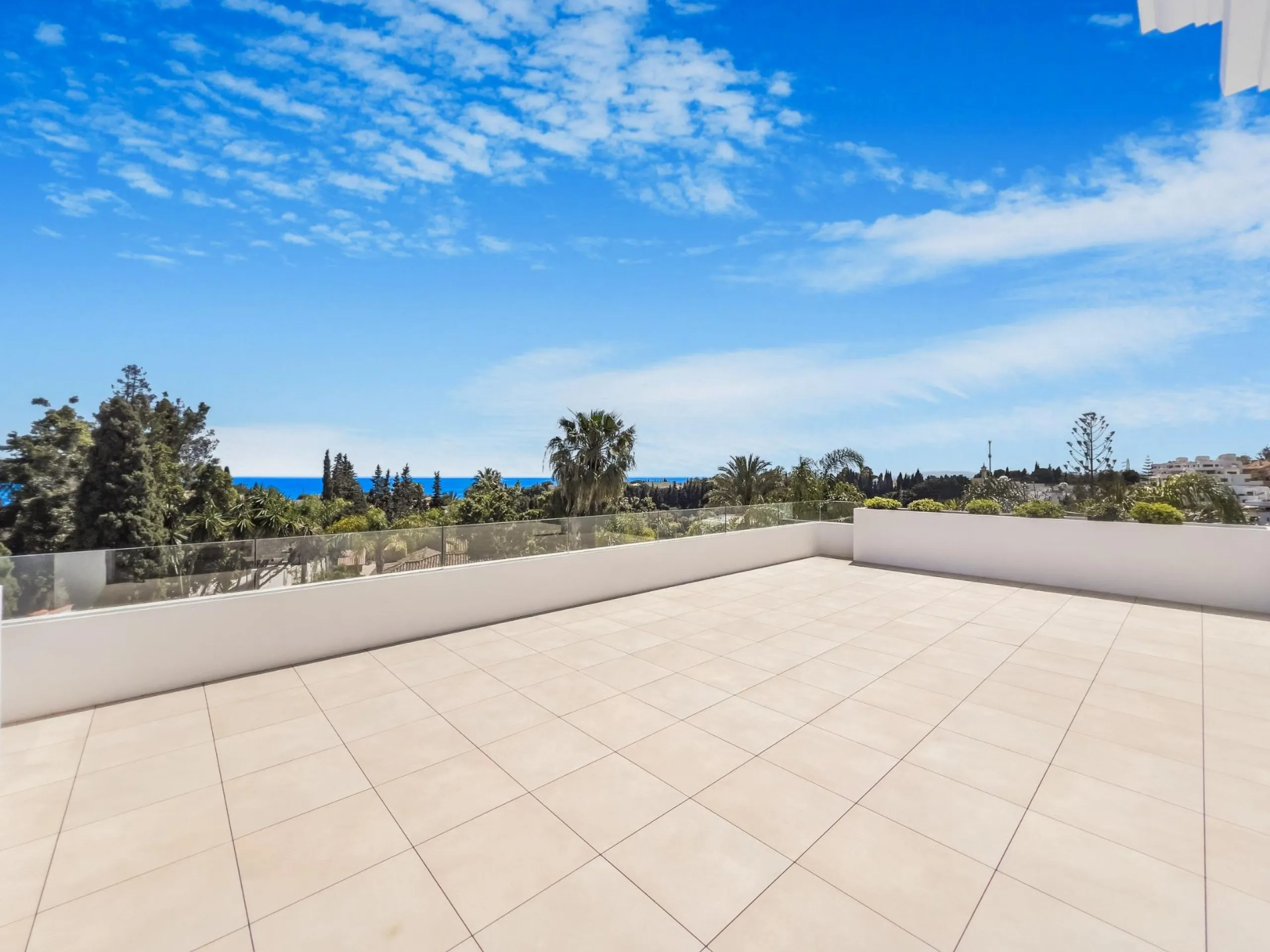New Luxury Villas with Sea Views in Lomas de Marbella Club