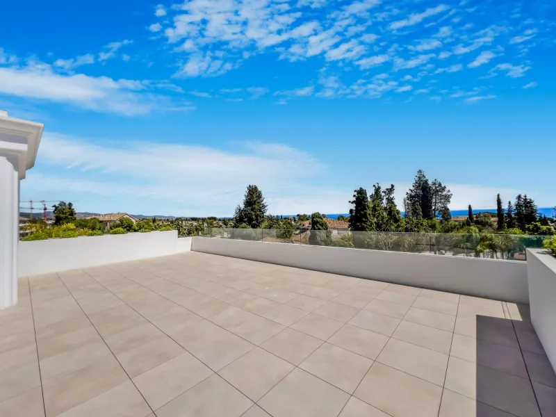 New Luxury Villas with Sea Views in Lomas de Marbella Club