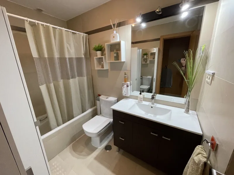 Komplett renovierte 3-Zimmer-Wohnung mit Panoramablick – La Cañada, Marbella